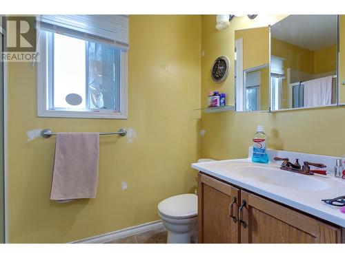 1203 Sanborn Court, Kelowna, BC - Indoor Photo Showing Bathroom