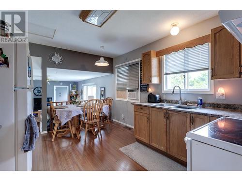 1203 Sanborn Court, Kelowna, BC - Indoor