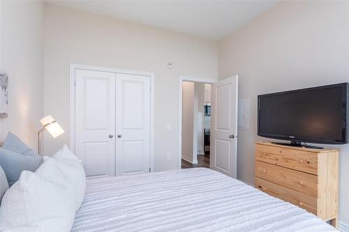 2750 King Street E|Unit #802, Hamilton, ON - Indoor Photo Showing Bedroom