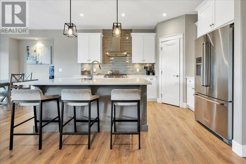 2565 Crown Crest Drive, West Kelowna, BC - Indoor Photo Showing Kitchen With Upgraded Kitchen