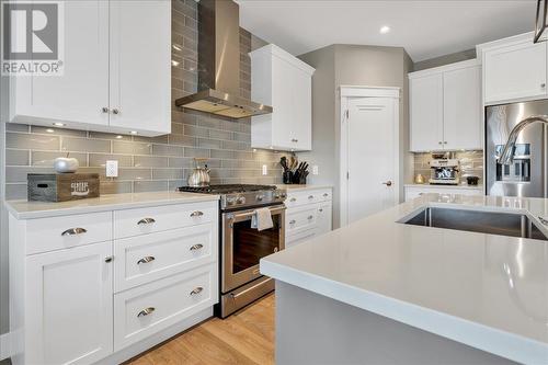 2565 Crown Crest Drive, West Kelowna, BC - Indoor Photo Showing Kitchen With Upgraded Kitchen