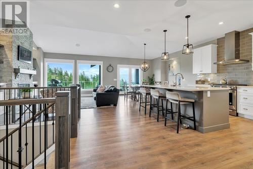 2565 Crown Crest Drive, West Kelowna, BC - Indoor Photo Showing Kitchen With Upgraded Kitchen