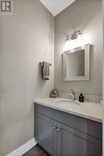 2565 Crown Crest Drive, West Kelowna, BC - Indoor Photo Showing Bathroom