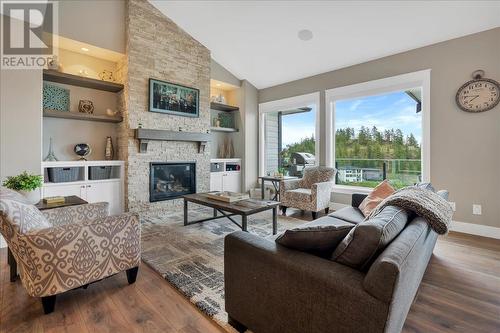 2565 Crown Crest Drive, West Kelowna, BC - Indoor Photo Showing Living Room With Fireplace