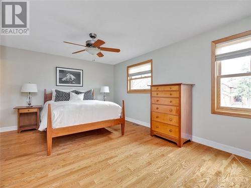 222 Walden Drive, Ottawa, ON - Indoor Photo Showing Bedroom