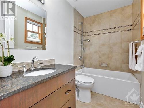 222 Walden Drive, Ottawa, ON - Indoor Photo Showing Bathroom