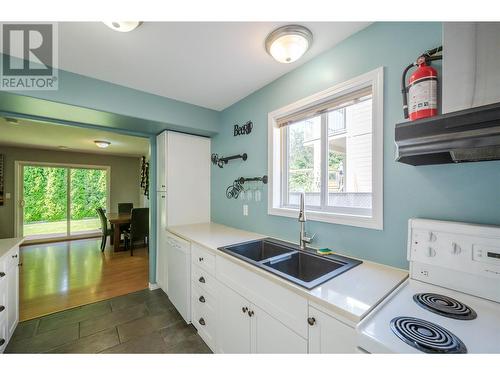 127 Stocks Crescent, Penticton, BC - Indoor Photo Showing Kitchen With Double Sink