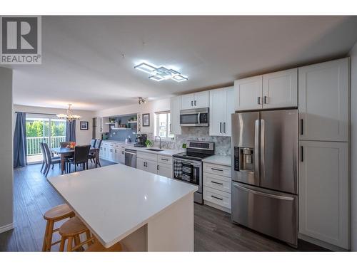 127 Stocks Crescent, Penticton, BC - Indoor Photo Showing Kitchen