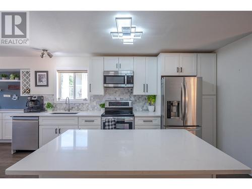 127 Stocks Crescent, Penticton, BC - Indoor Photo Showing Kitchen