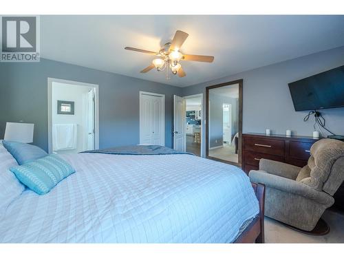 127 Stocks Crescent, Penticton, BC - Indoor Photo Showing Bedroom