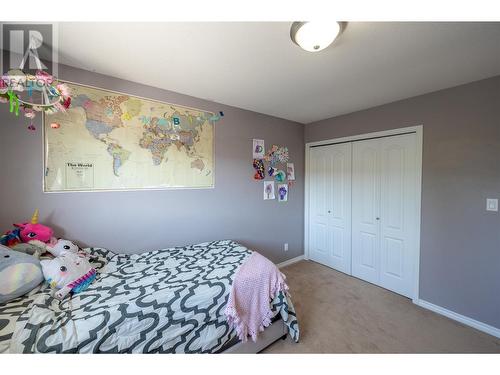 127 Stocks Crescent, Penticton, BC - Indoor Photo Showing Bedroom