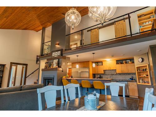 3305 Pass Creek Road, Castlegar, BC - Indoor With Fireplace