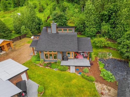 3305 Pass Creek Road, Castlegar, BC - Outdoor