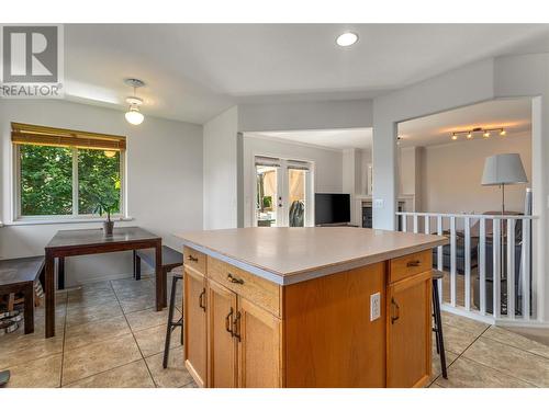 1759 Spruceglen Drive, Kelowna, BC - Indoor Photo Showing Dining Room