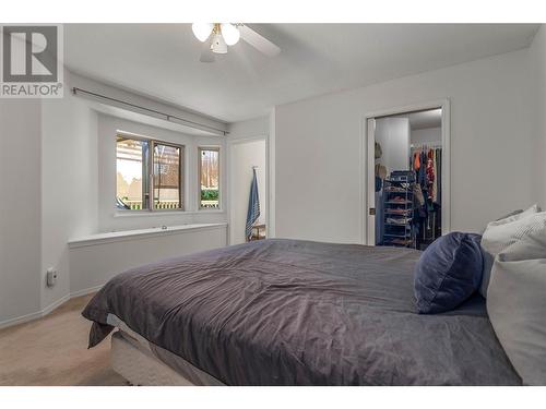 1759 Spruceglen Drive, Kelowna, BC - Indoor Photo Showing Bedroom