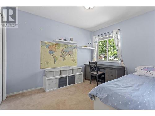 1759 Spruceglen Drive, Kelowna, BC - Indoor Photo Showing Bedroom