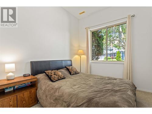 1759 Spruceglen Drive, Kelowna, BC - Indoor Photo Showing Bedroom