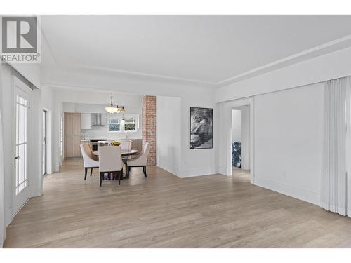 2072 Abbott Street, Kelowna, BC - Indoor Photo Showing Dining Room