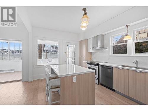 2072 Abbott Street, Kelowna, BC - Indoor Photo Showing Kitchen With Double Sink