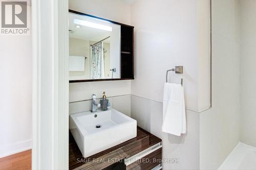 413 - 676 Sheppard Avenue E, Toronto C15, ON - Indoor Photo Showing Bathroom