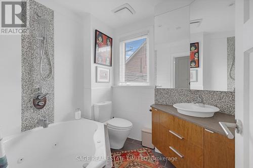 137 Alberta Avenue, Toronto, ON - Indoor Photo Showing Bathroom