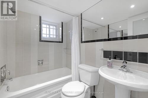 137 Alberta Avenue, Toronto, ON - Indoor Photo Showing Bathroom