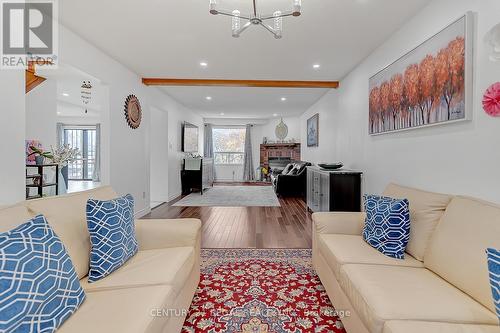 28 Upland Drive, Whitby, ON - Indoor Photo Showing Living Room