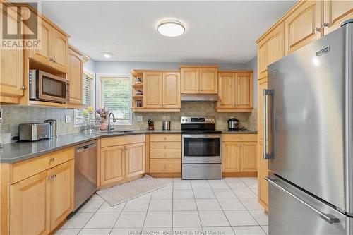 23 Oakhill Court, Moncton, NB - Indoor Photo Showing Kitchen