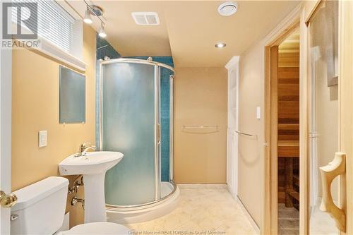 23 Oakhill Crt, Moncton, NB - Indoor Photo Showing Bathroom