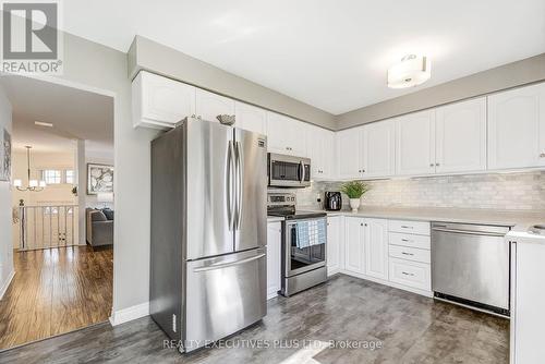 107 Madison Court W, Welland, ON - Indoor Photo Showing Kitchen