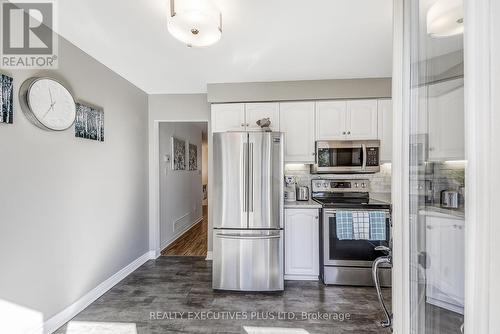 107 Madison Court W, Welland, ON - Indoor Photo Showing Kitchen