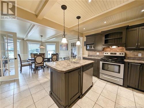 1791 Châtillion Street, Maisonnette, NB - Indoor Photo Showing Kitchen With Double Sink With Upgraded Kitchen