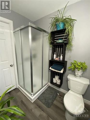 955 Merivale Road, Ottawa, ON - Indoor Photo Showing Bathroom
