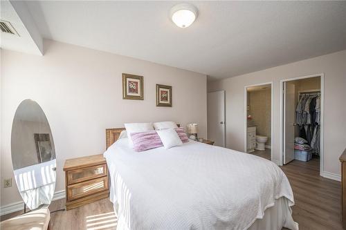 301 Frances Avenue S|Unit #1104, Hamilton, ON - Indoor Photo Showing Bedroom