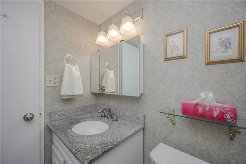 301 Frances Avenue S|Unit #1104, Hamilton, ON - Indoor Photo Showing Bathroom