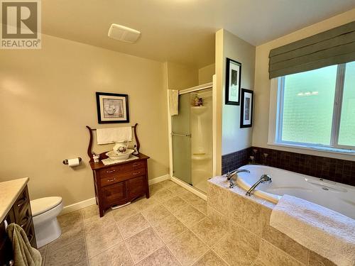 4143 Bluebird Road, Canim Lake, BC - Indoor Photo Showing Bathroom