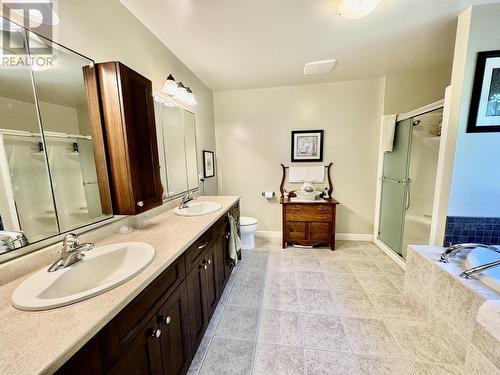 4143 Bluebird Road, Canim Lake, BC - Indoor Photo Showing Bathroom