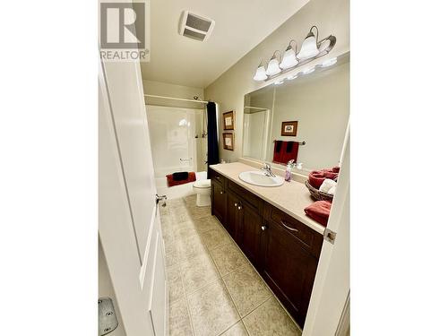 4143 Bluebird Road, Canim Lake, BC - Indoor Photo Showing Bathroom