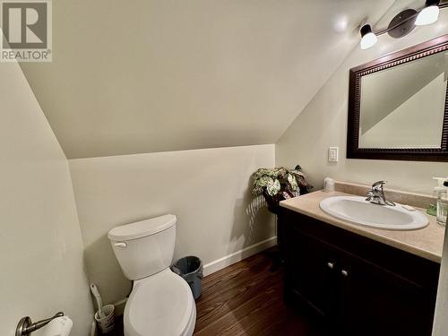 4143 Bluebird Road, Canim Lake, BC - Indoor Photo Showing Bathroom