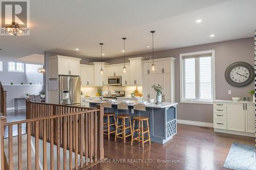 952 Avery Avenue, Peterborough, ON - Indoor Photo Showing Kitchen With Upgraded Kitchen