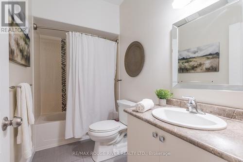 952 Avery Avenue, Peterborough, ON - Indoor Photo Showing Bathroom