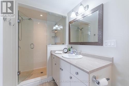 952 Avery Avenue, Peterborough, ON - Indoor Photo Showing Bathroom