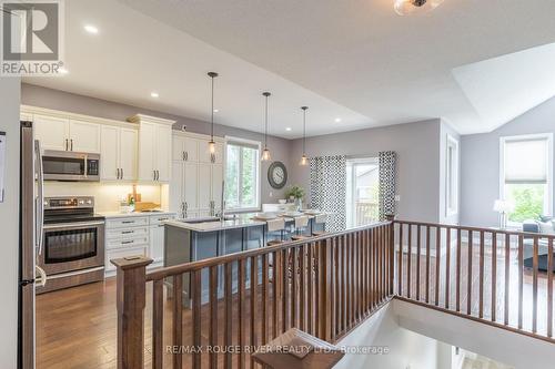 952 Avery Avenue, Peterborough, ON - Indoor Photo Showing Kitchen With Upgraded Kitchen