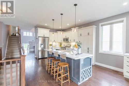 952 Avery Avenue, Peterborough, ON - Indoor Photo Showing Kitchen With Upgraded Kitchen