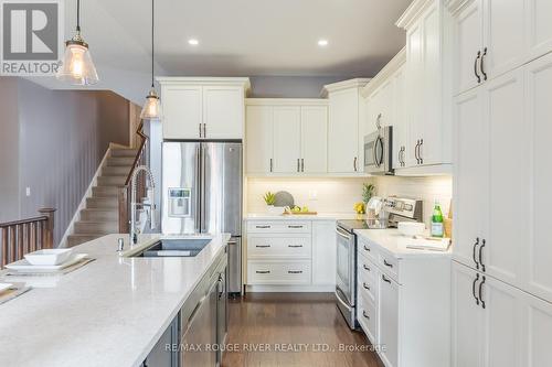 952 Avery Avenue, Peterborough, ON - Indoor Photo Showing Kitchen With Double Sink With Upgraded Kitchen