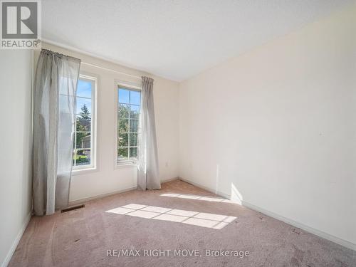 20 Frontier Avenue, Orillia, ON - Indoor Photo Showing Other Room