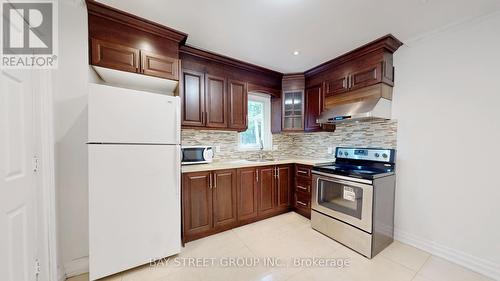 98 Glen Cameron Road, Markham (Thornhill), ON - Indoor Photo Showing Kitchen