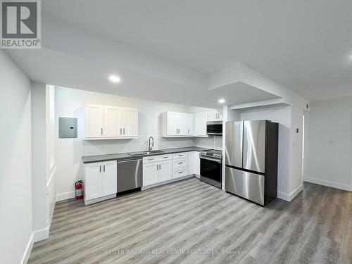 719 Third Street, Mississauga, ON - Indoor Photo Showing Kitchen