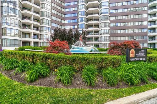 914 - 1333 Bloor Street, Mississauga, ON - Outdoor With Facade