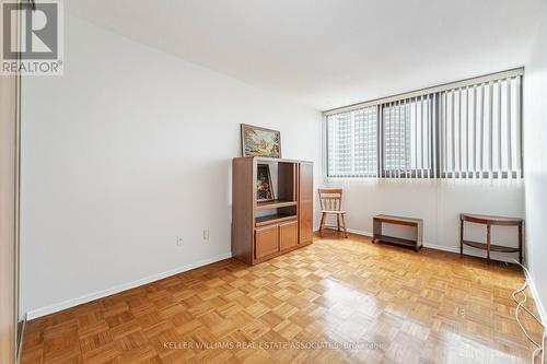 914 - 1333 Bloor Street, Mississauga, ON - Indoor